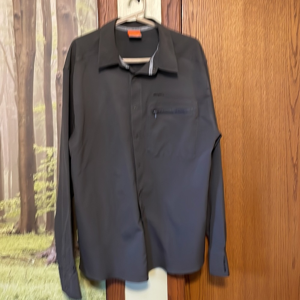 Merrell XXL hiking shirt